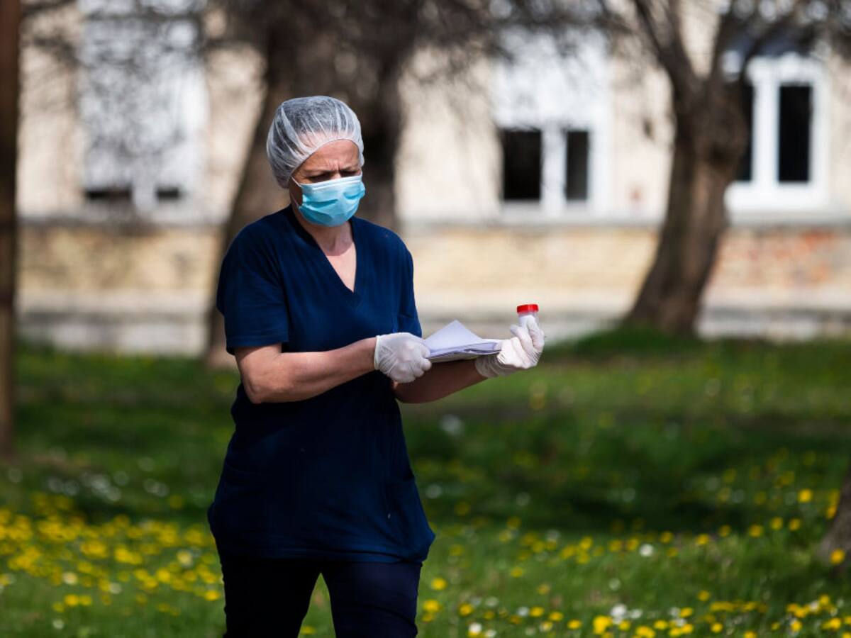 Psicóloga criticó «discriminación y estigma» a profesionales de la salud en medio de la pandemia: «Son los mismos que te van a tener que cuidar»