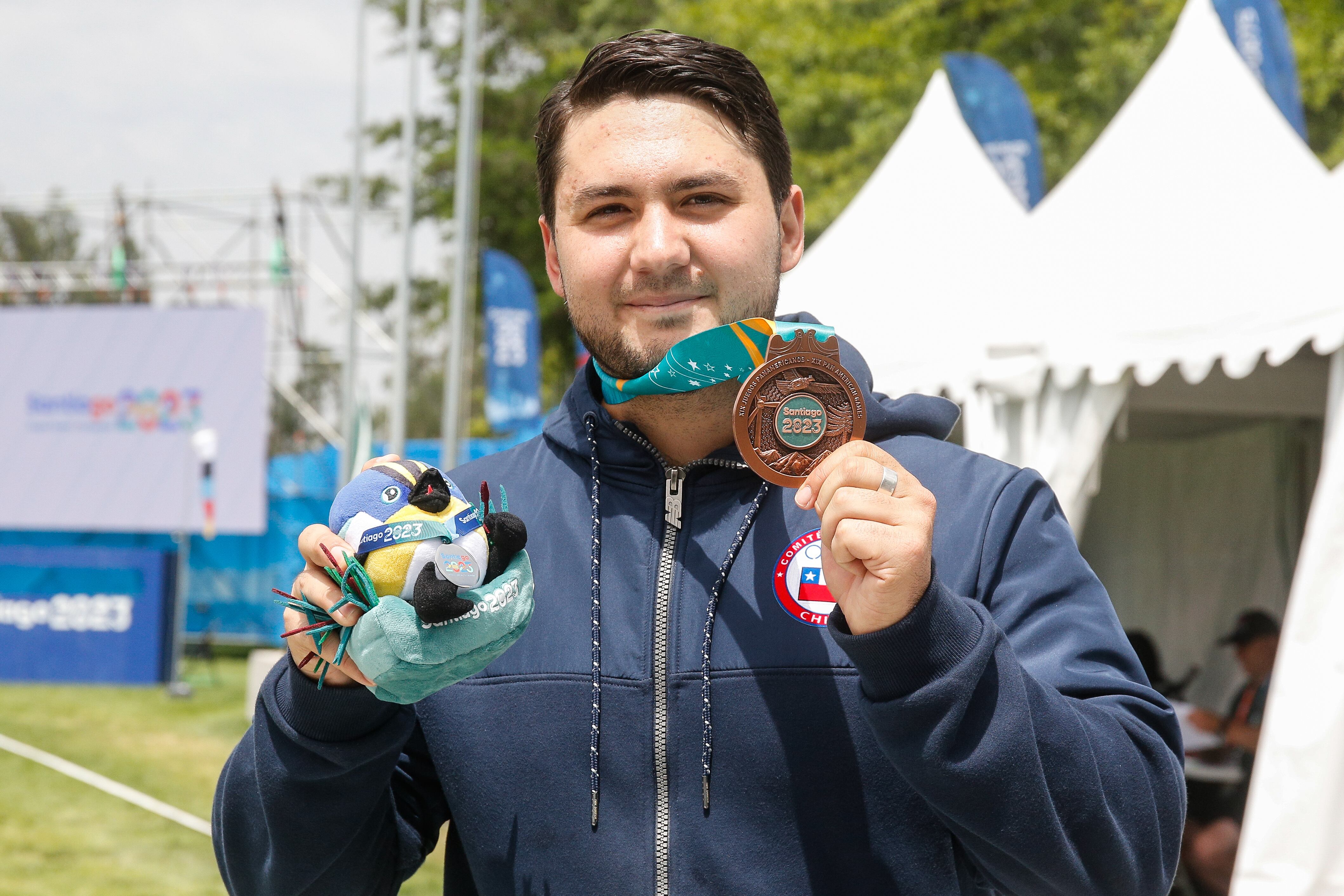Ricardo Soto recibe la Medalla de Bronce en los Juegos Panamericanos de Santiago 2023 / AGENCIAUNO
