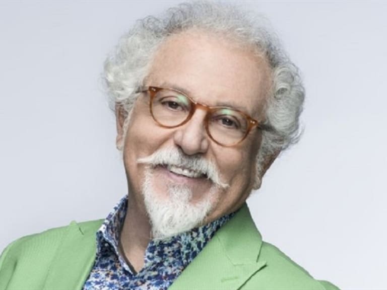 A lo Sergi Arola: Ennio Carota cambió de look y dejó atrás sus clásicos rizos