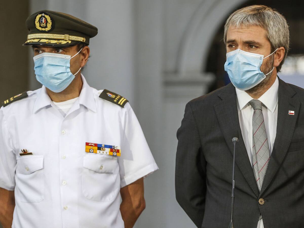Blumel anunció mesa de diálogo con Bomberos para modernizar y discutir financiamiento de la institución