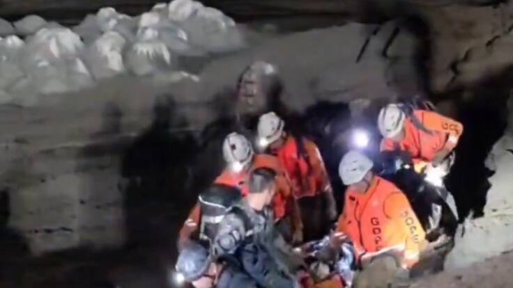 Dos personas son rescatadas tras quedar aisladas por intensas lluvias en Iquique: una es un adulto mayor de 80 años