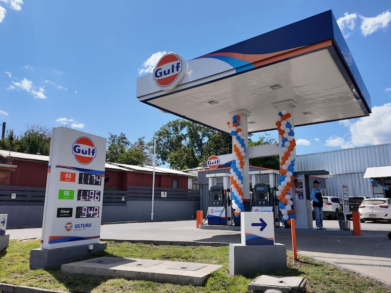 Bencinera estadounidense abre cuatro nuevas sucursales en Chile: buscan inaugurar otras 16 durante 2026