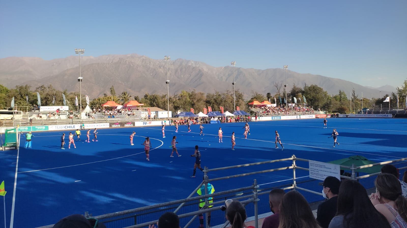 Debut amargo para las Diablas en la Copa Panamericana de Hockey Césped: fueron goleadas por Argentina