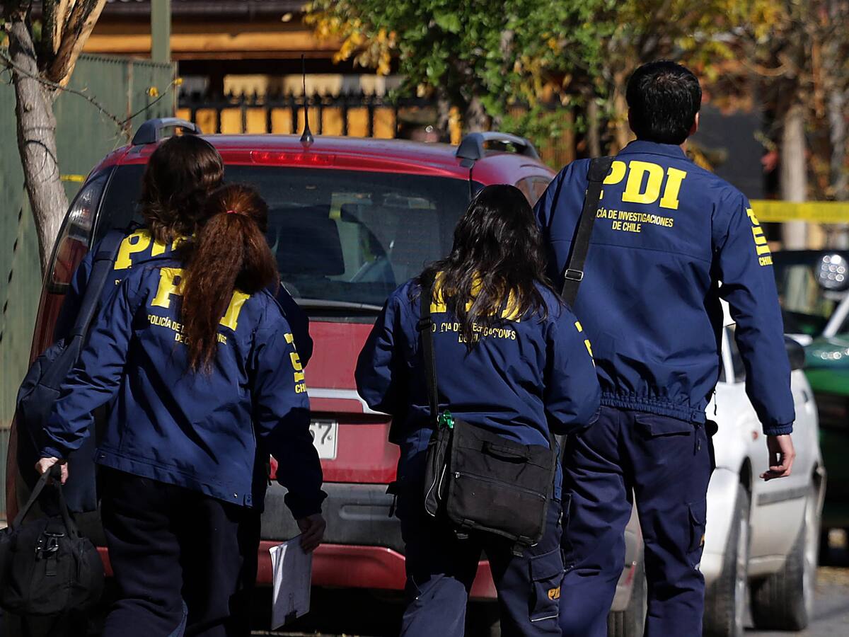 PDI investiga encerrona en Ñuñoa: delincuentes usaron una escopeta para el robo