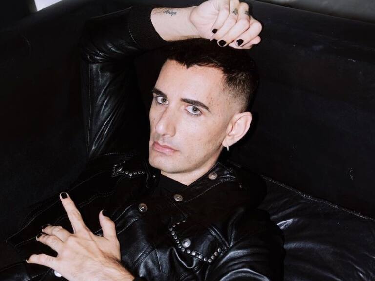 Alex Anwandter adelanta lo que será su nuevo álbum “El diablo en el cuerpo”: “Explora las consecuencias del deseo”