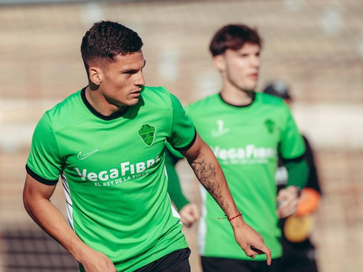 Lucas Cepeda ya tiene apodo en España: causó furor entre los hinchas de Colo Colo