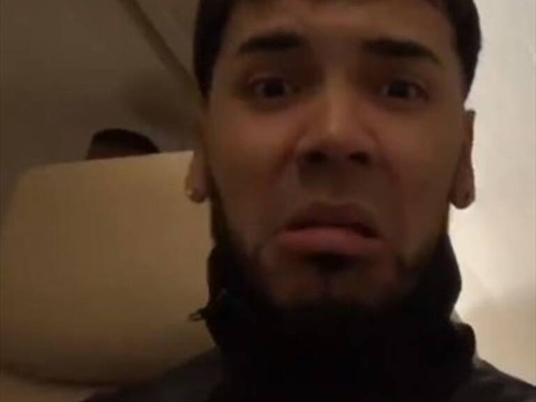 «Casi me muero»: Anuel AA y Karol G tuvieron que aterrizar de emergencia en avión privado