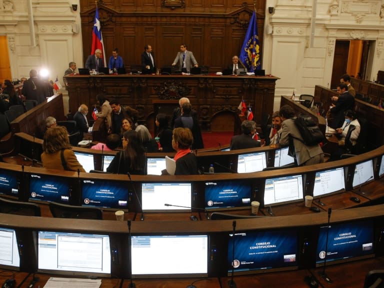 Con 37 votos a favor: Consejo Constitucional repone el artículo 1 que define a Chile como «un Estado social y democrático de derecho»