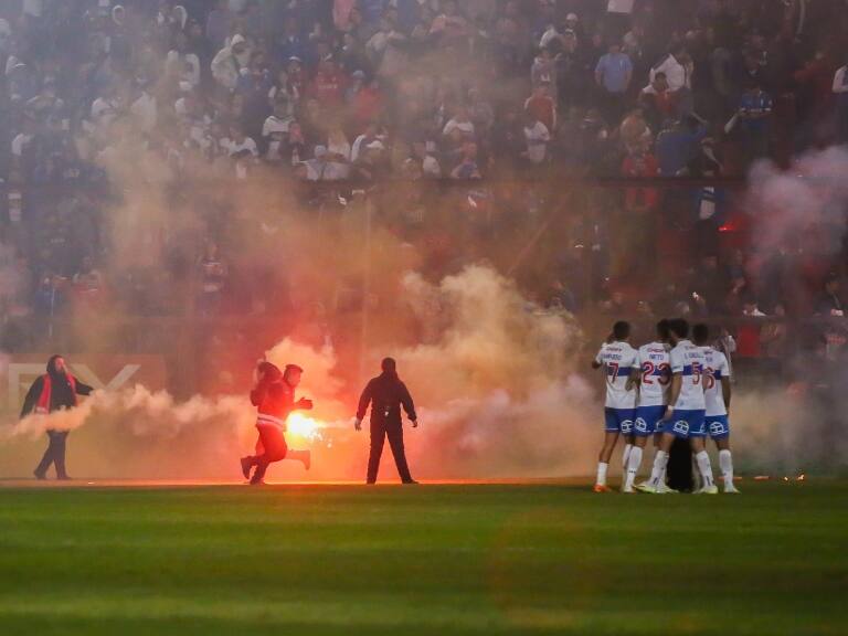 Tribunal de Disciplina sanciona a la UC a jugar sin público el Clásico Universitario por los incidentes ante Ñublense