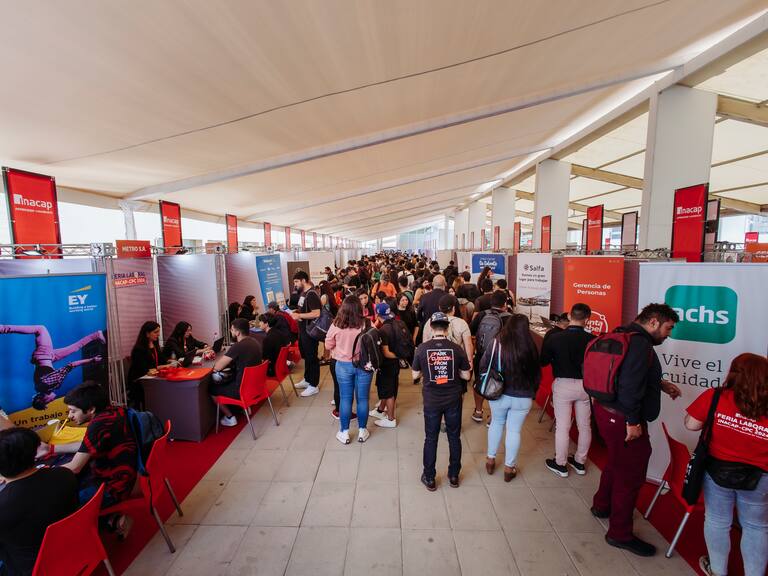 Se viene la feria laboral más grande de Chile: conoce las fechas y empresas que tendrán vacantes si buscas trabajo
