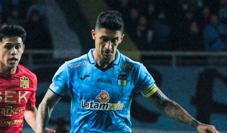 "Creen que por jugar bien...": "Tucu" Hernández lanza potente reflexión por los jugadores chilenos jóvenes"Creen que por jugar bien...": "Tucu" Hernández lanza potente reflexión por los jugadores chilenos jóvenes