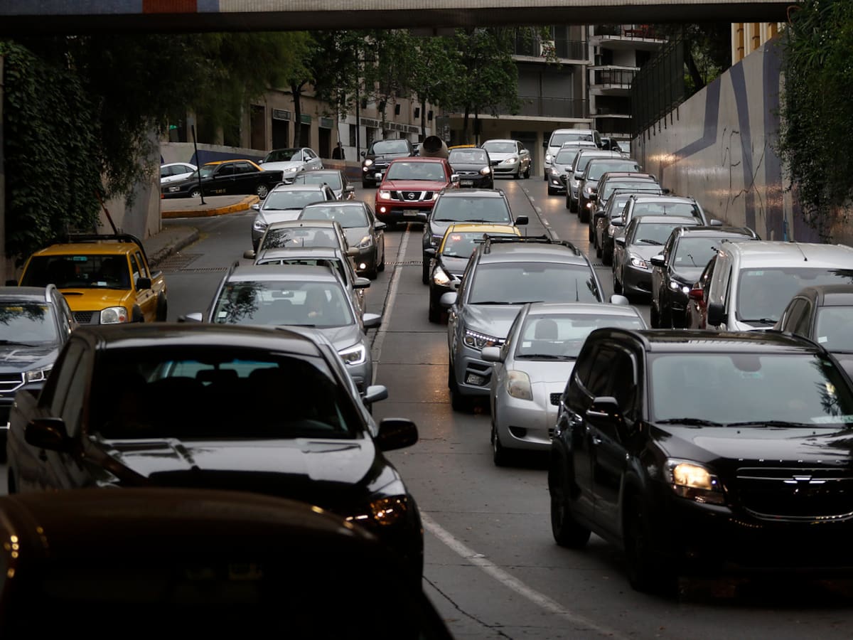Venta de vehículos nuevos sufrió frenazo durante abril y cayó un 72,8% en medio de crisis sanitaria