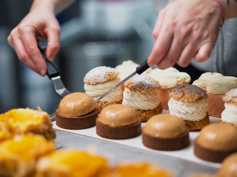 ¿Existe el “estómago de postre”? La ciencia confirma por qué siempre puedes comer algo dulce aunque estés lleno