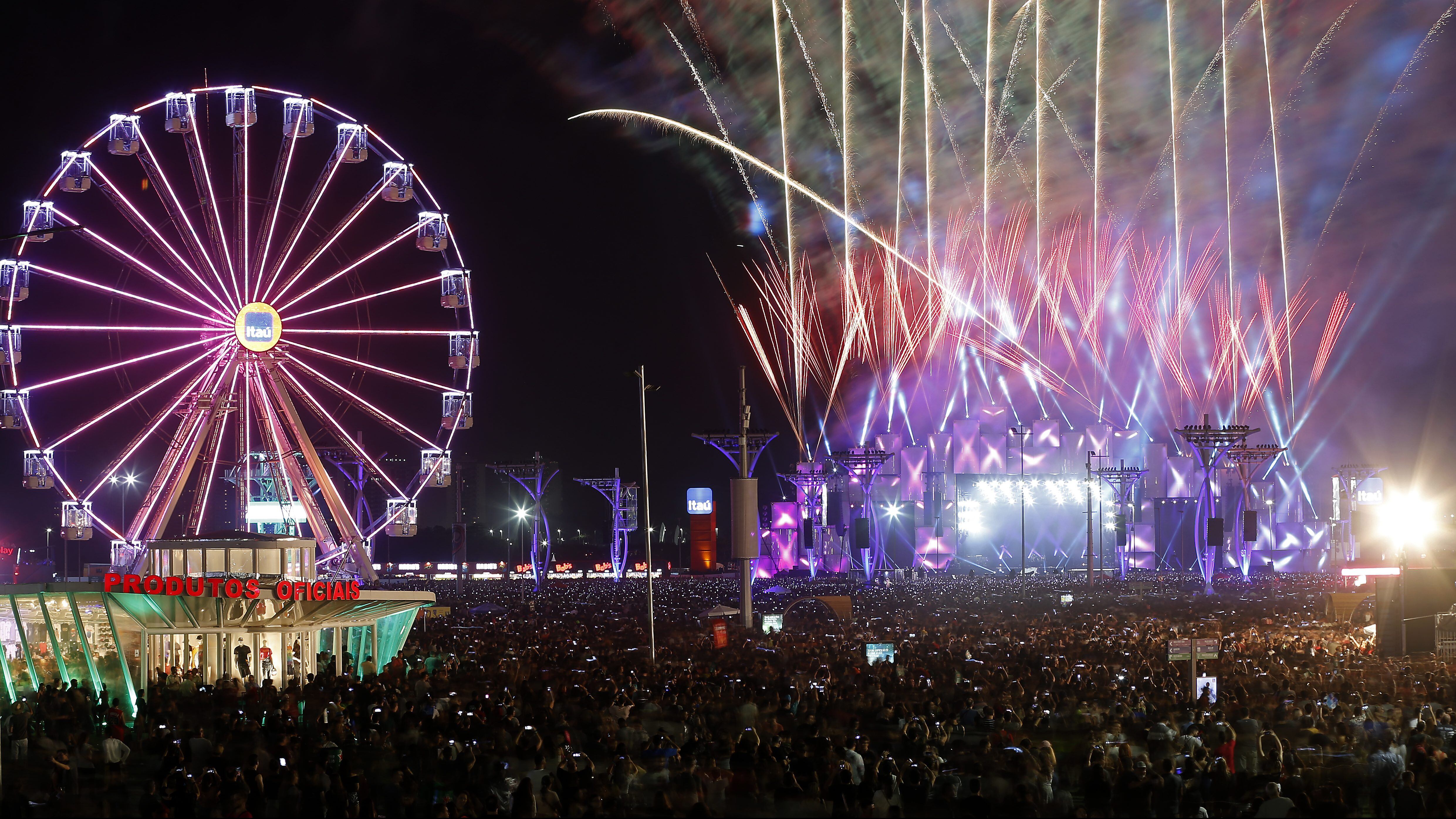 RIO DE JANEIRO, BRAZIL - OCTOBER 06: Fireworks are seen on Palco Mundo on the last day of Rock in Rio at Cidade do Rock on October 6, 2019 in Rio de Janeiro, Brazil. (Photo by Wagner Meier/Getty Images)
