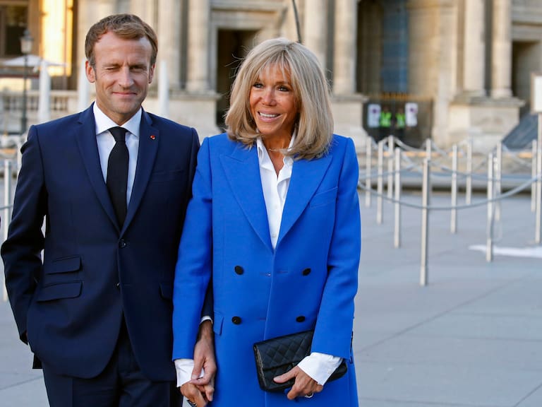 Condenan a dos mujeres en Francia tras afirmar que la primera dama Brigitte Macron es transexual