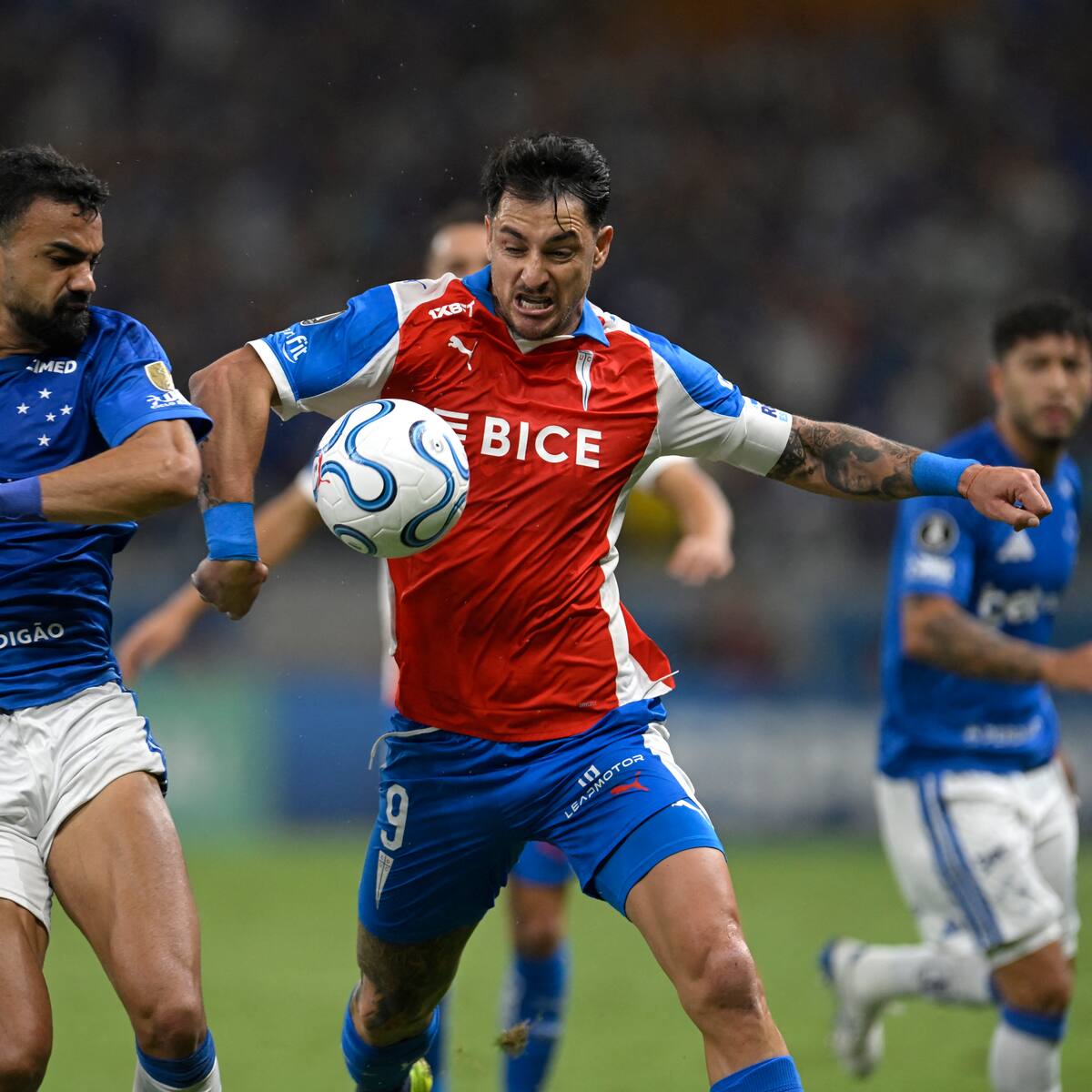 “No sé si no jugamos con actitud, sino que...”: Zampedri y la evolución de la UC en Copa Libertadores