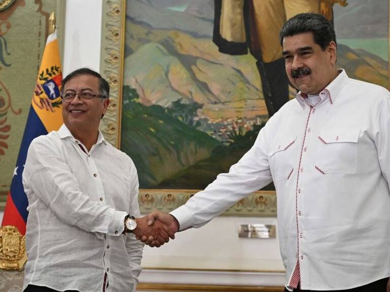 Se estrechan las relaciones entre Venezuela y Colombia: Nicolás Maduro comunica que abrirá toda la frontera