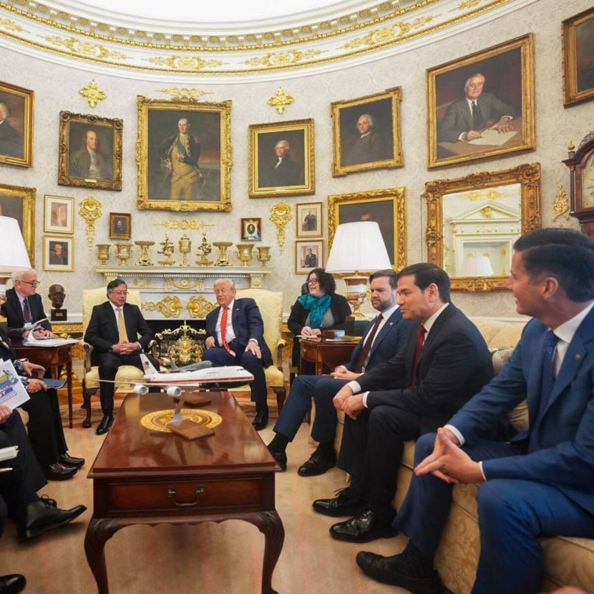 Tras reunión entre Trump y Petro: Clan del Golfo suspende negociaciones de paz en Catar