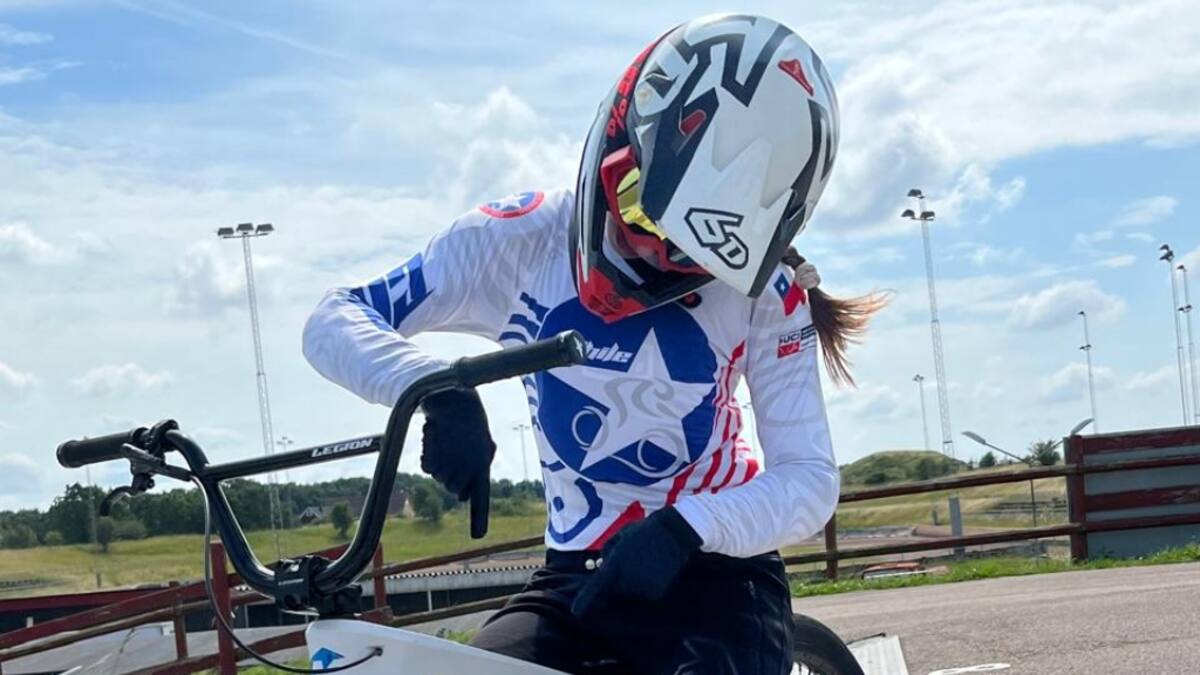 Con 14 años, deportista chilena es top 10 del Mundial de BMX en Dinamarca