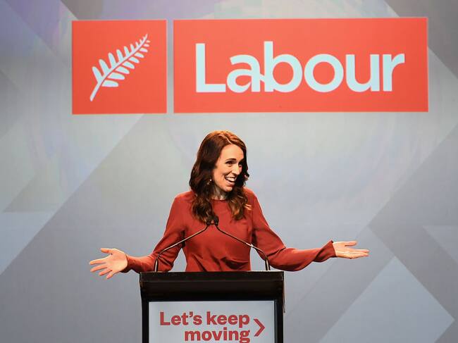 Jacinda Ardern celebra su victoria en Nueva Zelanda