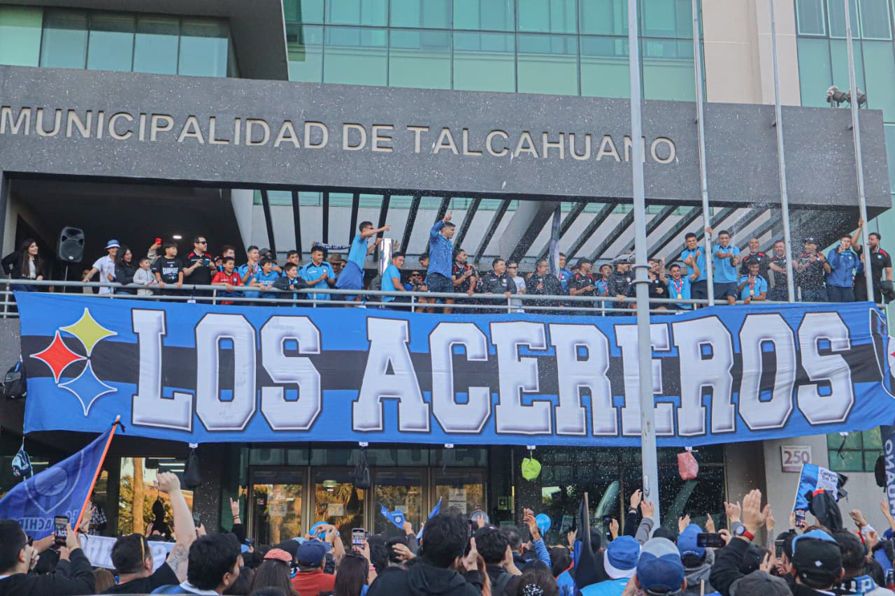 Los festejos de Huachipato en la Municipalidad de Talcahuano