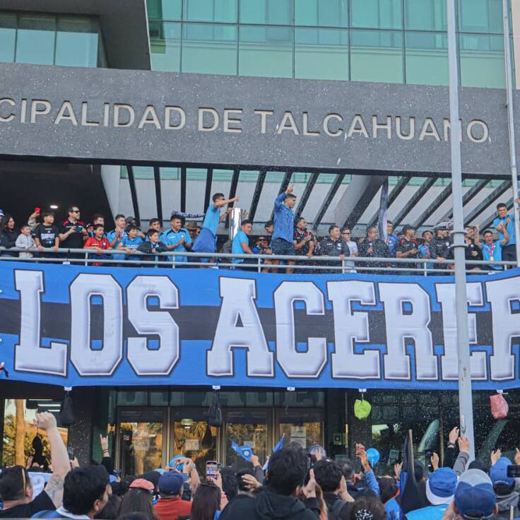 “¡El único campeón del sur!”: Huachipato festejó su primera Copa Chile en la Municipalidad de Talcahuano