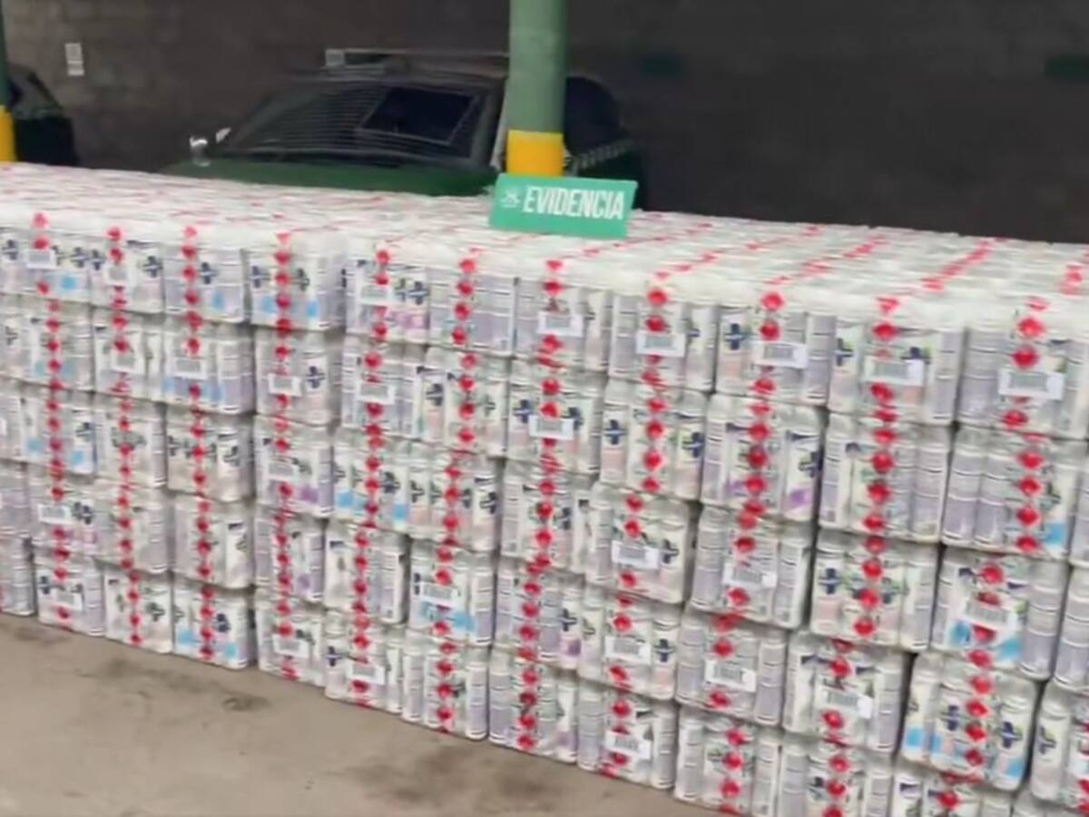 Huele a peligro: detienen a sujeto con más de 8 mil aerosoles de contrabando en Alto Hospicio