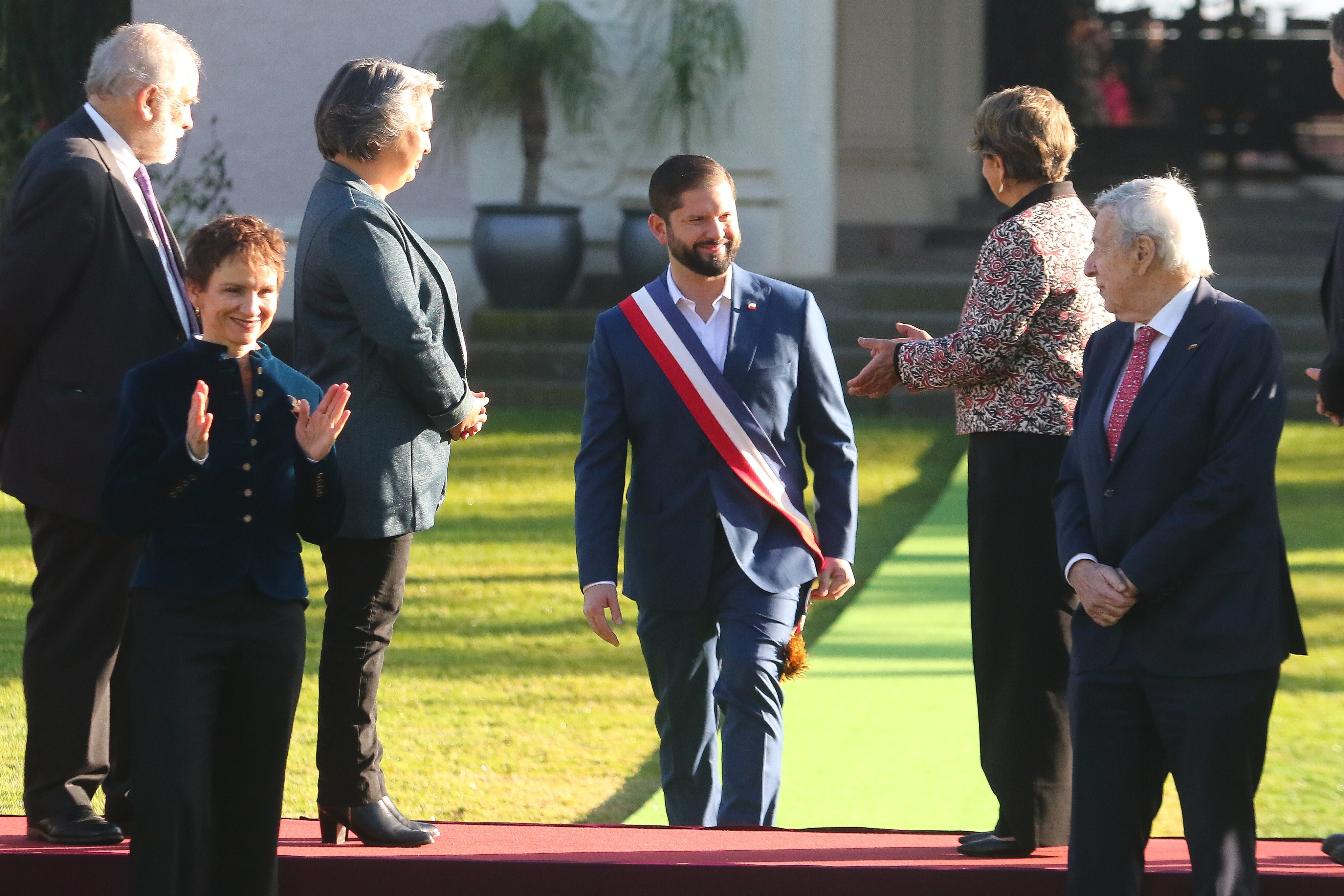 01 de Junio 2024/VIÑA DEL MAREl Presidente Gabriel Boric, realizó en Cerro Castillo, la Fotografía Oficial con sus ministros, previo a la cuenta publica en el Congreso Nacional.
FOTO: YVO SALINAS/AGENCIA UNO
