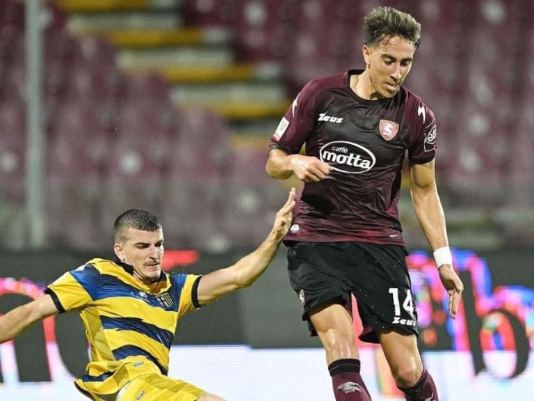 Diego Valencia debuta oficialmente por Salernitana pero su equipo queda fuera de Copa Italia