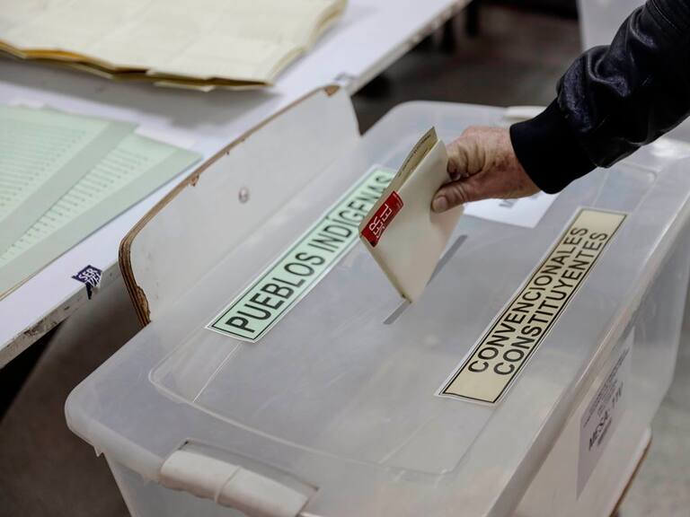 Punta Arenas tuvo el primer conteo de votos de Chile: esta fue la persona que recibió la primera preferencia