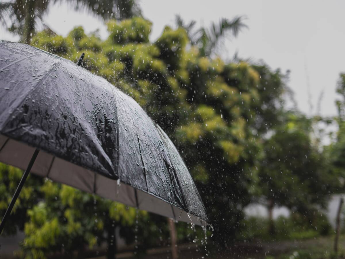 Sistema frontal dejará intensas lluvias en Chile: hasta 150 mm de agua en la última semana de marzo
