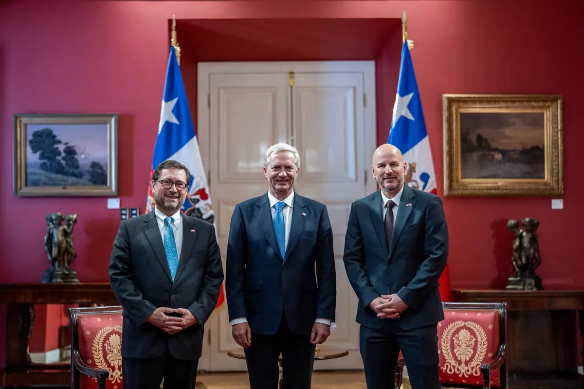 Presidente Kast se reúne con el embajador de EE. UU.