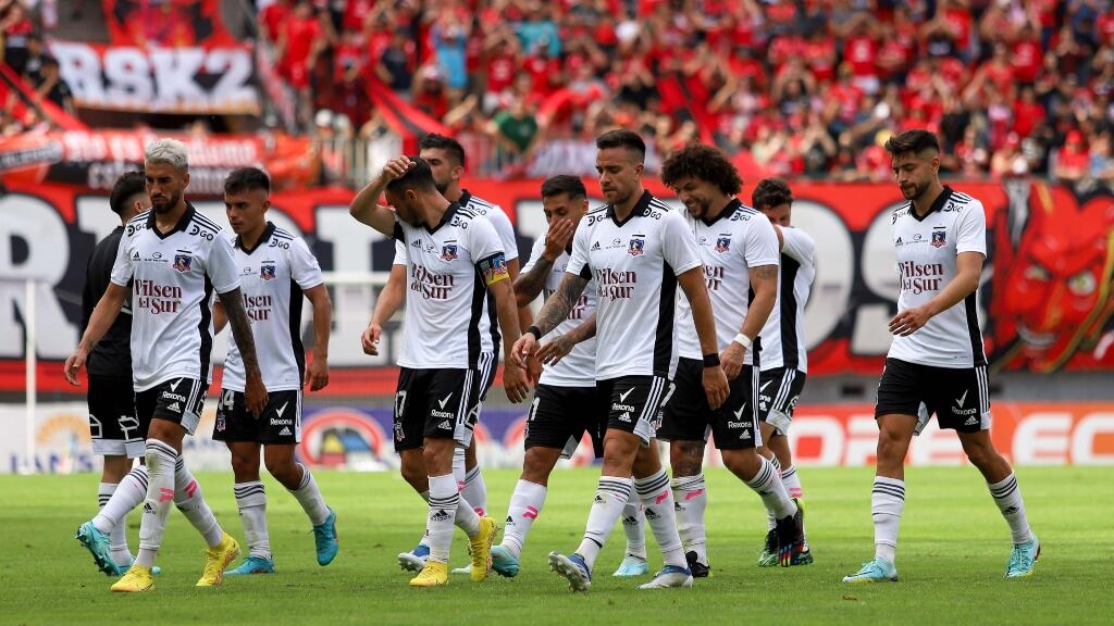Carlos Caszely proyecta la participación de Colo Colo en Copa Libertadores: "Está para pasar una ronda, no para ser campeón"