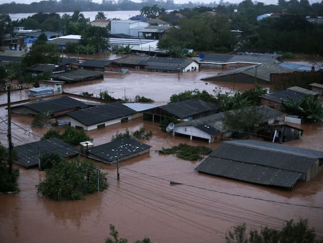 Brasil registra al menos 50 muertos y zonas totalmente anegadas por un grave temporal