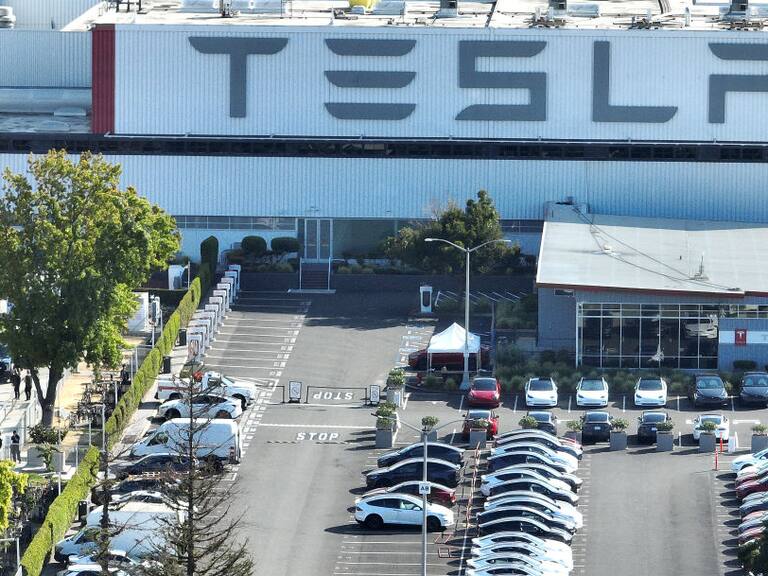 Una fábrica de la empresa Tesla ubicada en California de Estados Unidos