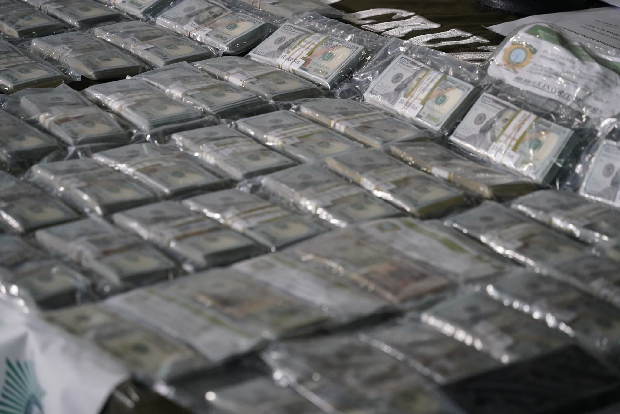 Fiscalía inicia investigación por millón de dólares incautado en Santa Cruz, Bolivia