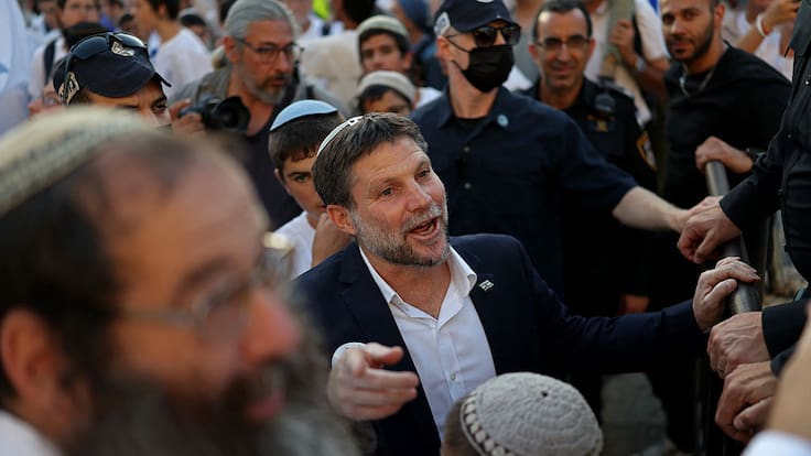 Francia prohíbe entrada a ministro de Finanzas de Israel y a colonos judíos, junto a otras sanciones internacionales