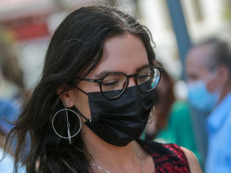 28 de DICIEMBRE de 2021 / PROVIDENCIA Camila Vallejo y Giorgio Jackson dan un punto de prensa.
Movimiento y personajes que entran al Comando del Presidente Electo Gabriel Boric en Calle Condell
FOTO: DIEGO MARTIN/AGENCIAUNO