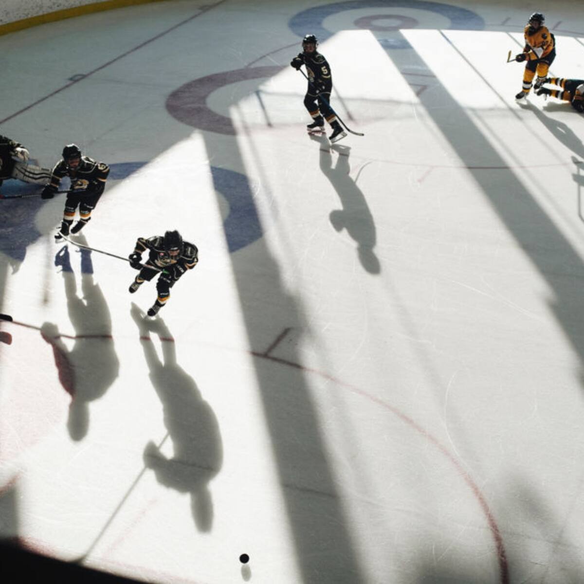 Publican imágenes de fatal tiroteo durante partido hockey en Rhode Island