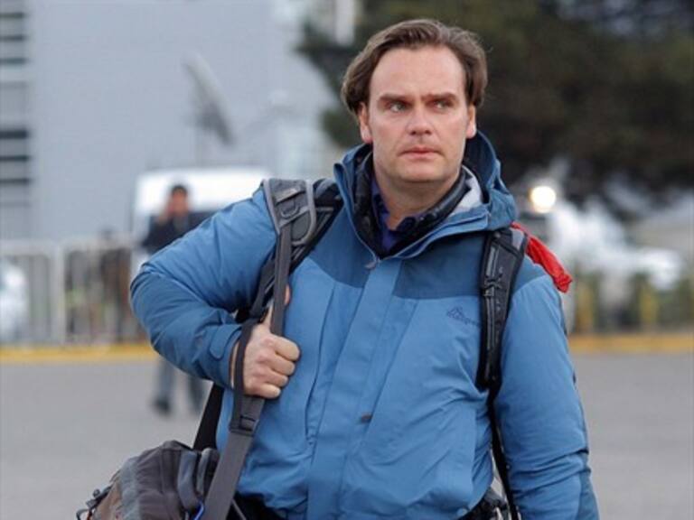 Amaro Gómez Pablos comió un gusano en vivo y sus arcadas se viralizaron