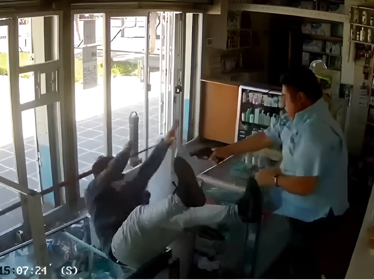 Liberan registro de violento asalto a farmacia en Cerrillos: dueño disparó y mató al asaltante