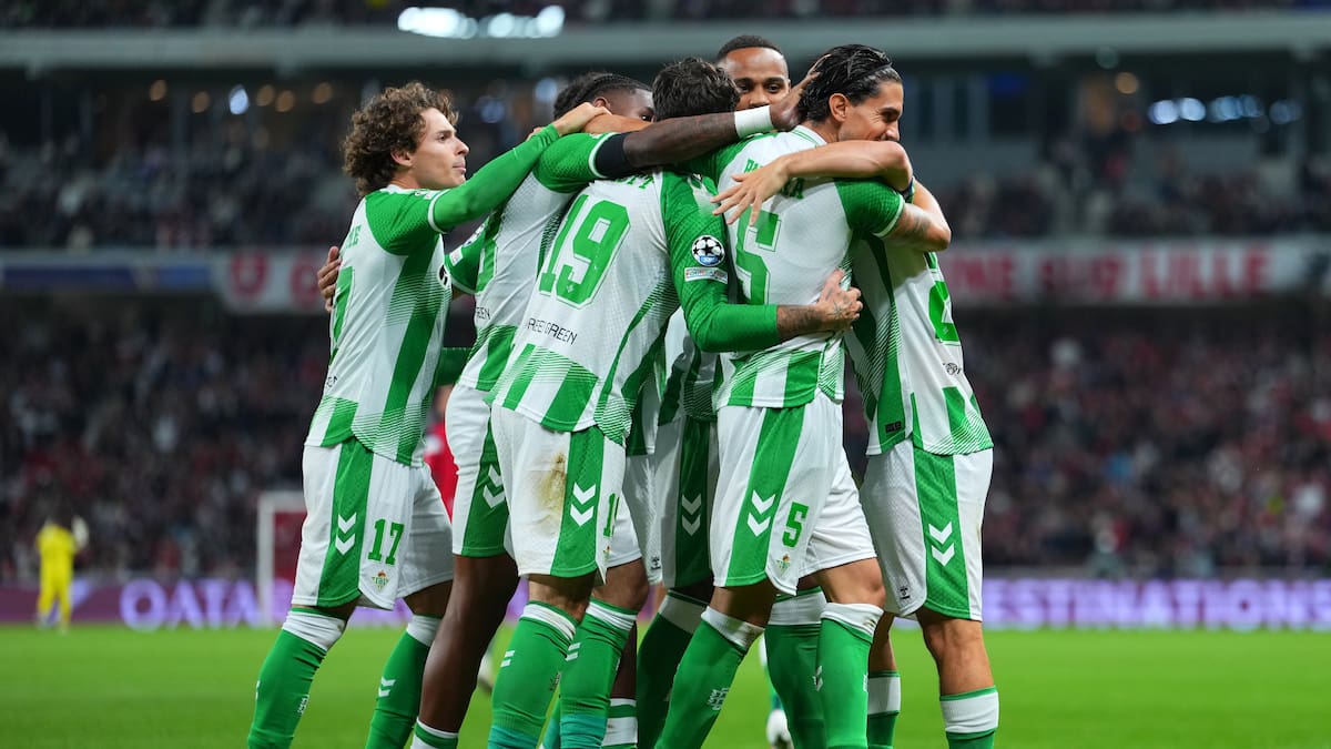 El Betis de Pellegrini remonta en cuatro minutos para sellar un histórico regreso a la Champions League