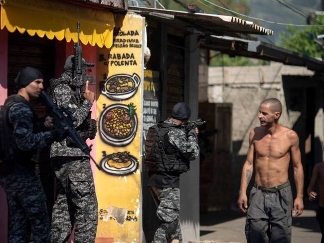 Operativo policial en un barrio de Río de Janeiro