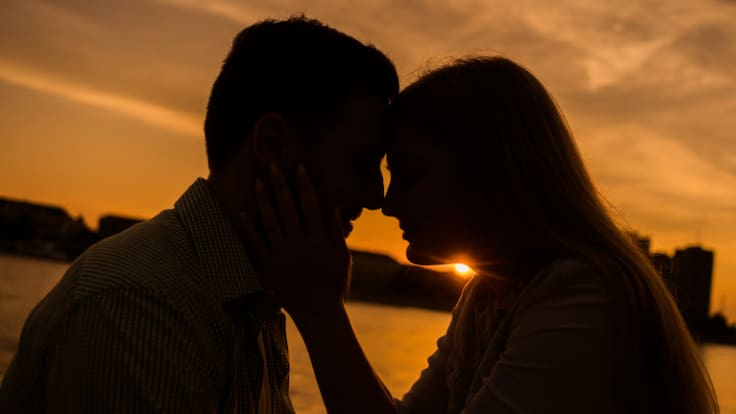 ¿Coincides? Estudio revela cuántas veces se enamoran las personas a lo largo de la vida