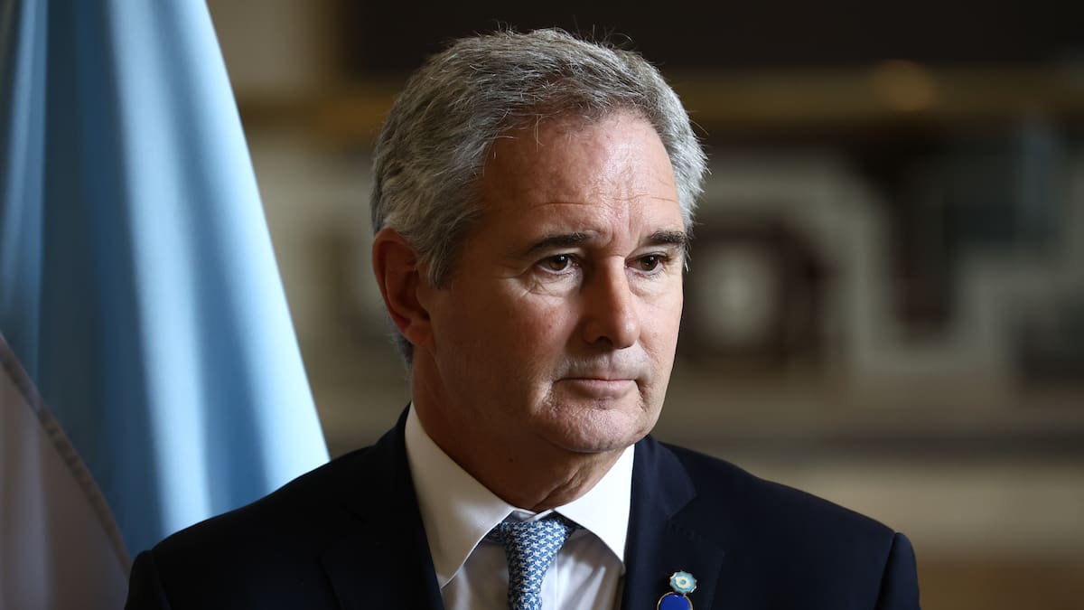 Canciller argentino acusa que sectores chilenos buscan “hacernos pelear” por barco con destino a las Malvinas