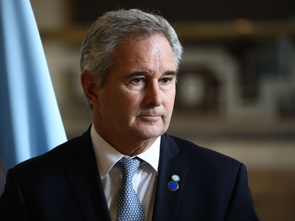 Canciller argentino acusa que sectores chilenos buscan “hacernos pelear” por barco con destino a las Malvinas