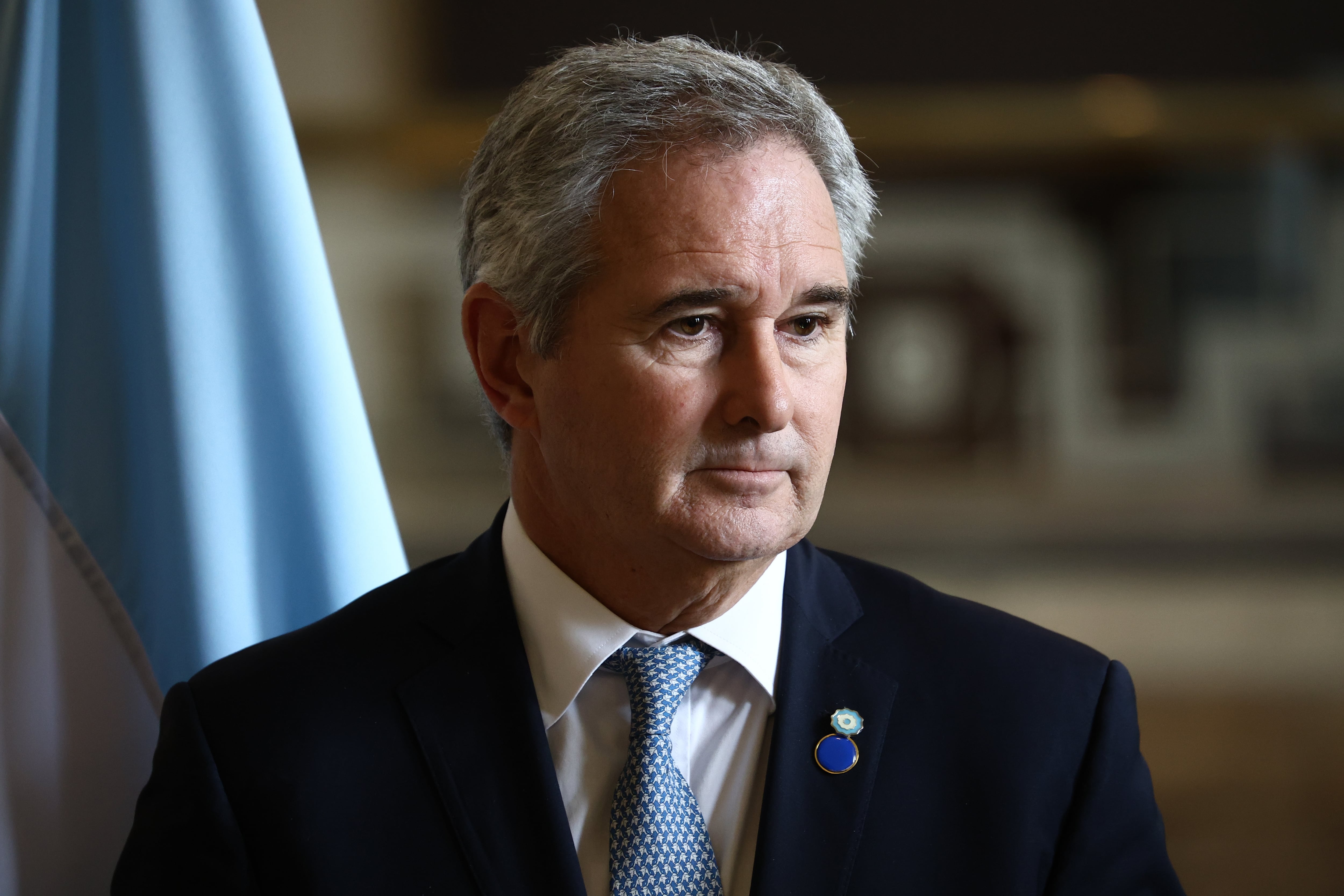 Canciller argentino acusa que sectores chilenos buscan “hacernos pelear” por barco con destino a las Malvinas