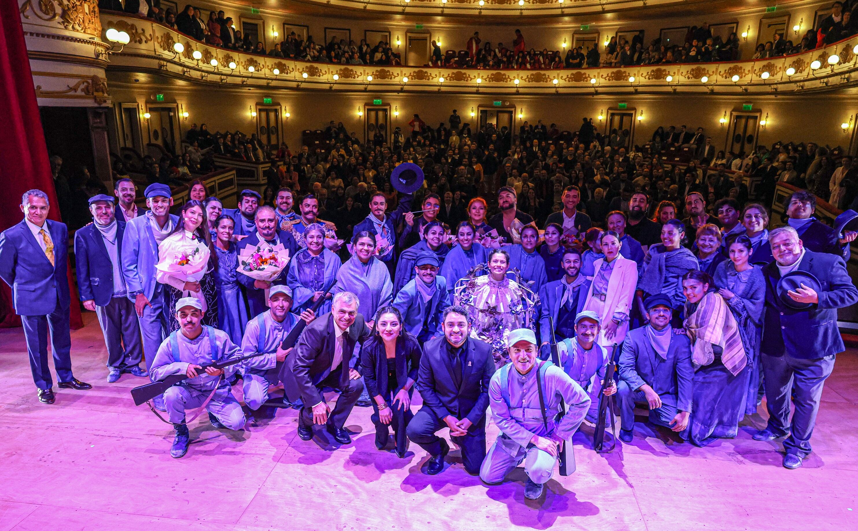 El histórico Teatro Municipal de Iquique se reinauguró oficialmente, en una gala en que se presentó la ópera de cámara ‘Lágrimas de Sal’, creada por artistas locales. Crédito: Fundación Collahuasi