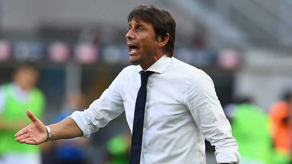 MILAN, ITALY - JULY 05:  Head coach of FC Internazionale Antonio Conte reacts during the Serie A match between FC Internazionale and  Bologna FC at Stadio Giuseppe Meazza on July 5, 2020 in Milan, Italy.  (Photo by Claudio Villa - Inter/Inter via Getty Images)