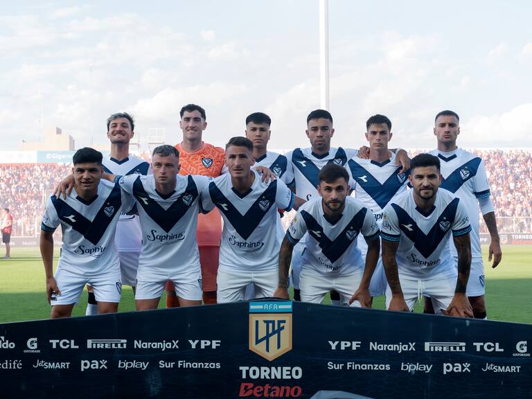 “Vélez Sarsfield vende cerca de 100 mil camisetas al año, pero el 50% de eso se lo llevan los 25 deportes que tiene el club”